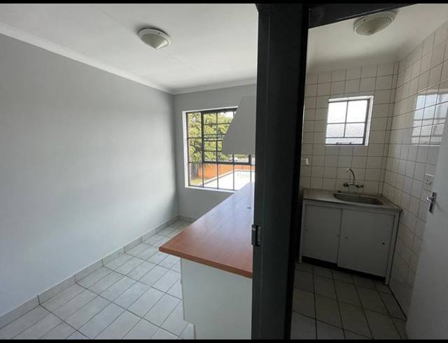 INDUSTRIAL PROPERTY TO RENT IN ROOIHUISKRAAL